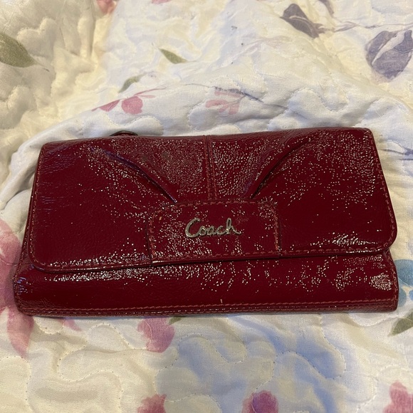 Red shiny leather coach purse and wallet - Picture 4 of 10